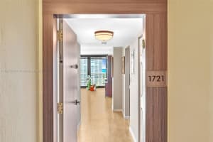 3731 N Country Club Dr APT 1721, Aventura, FL 33180, Sold 10/27/23