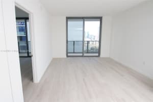 55 SW 9th St Apt 3310, Miami, FL 33130, Sold 10/13/23