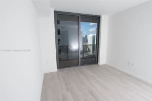 55 SW 9th St Apt 3310, Miami, FL 33130, Sold 10/13/23