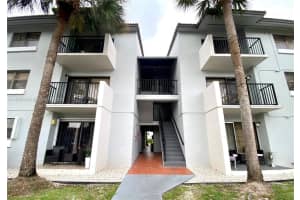 7110 NW 179th St APT 110, Hialeah, FL 33015, Sold 09/12/23
