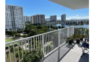 2801 NE 183rd St #902w, Aventura, FL 33160, Sold 10/09/23