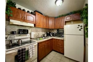7075 NW 179th St APT 101, Hialeah, FL 33015, Sold 09/20/23