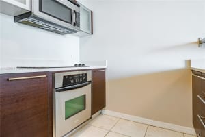 1900 N Bayshore Dr APT 3909, Miami, FL 33132, Sold 09/11/23