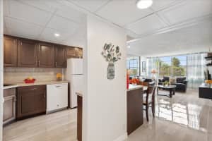 2741 Taft St APT 307, Hollywood, FL 33020, Sold 10/13/23