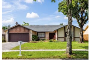 8500 SW 27th Pl, Davie, FL 33328, Sold 08/31/23