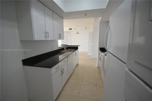5077 NW 7th St APT 1015, Miami, FL 33126, Sold 03/06/24