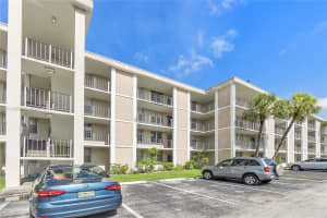 2999 NW 48th Ave APT 249, Lauderdale Lakes, FL 33313, Sold 11/02/23