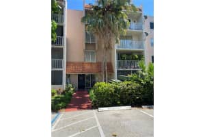 8421 NW 8th St Apt 305-4, Miami, FL 33126, Sold 03/11/24
