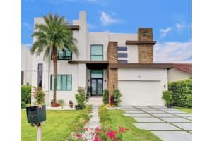2032 NE 121st Rd, North Miami, FL 33181, Sold 10/23/23