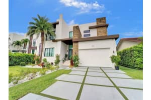 2032 NE 121st Rd, North Miami, FL 33181, Sold 10/23/23