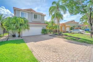 500 NW 107th Ave, Pembroke Pines, FL 33026, Sold 04/02/24