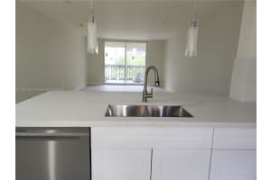 610 NE 12th Ave APT 203, Hallandale Beach, FL 33009, Sold 10/27/23