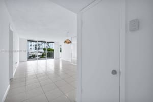 18061 Biscayne Blvd APT 402, Aventura, FL 33160, Sold 10/02/23