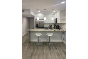 1555 W 44th Pl APT 247, Hialeah, FL 33012, Sold 09/29/23