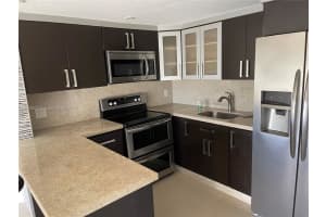 8290 Lake Dr APT 516, Doral, FL 33166, Sold 10/31/23