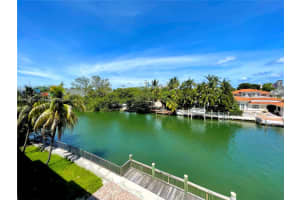 4011 Meridian Ave APT 43, Miami Beach, FL 33140, Sold 10/26/23