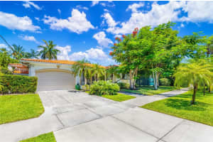 2935 N Bay Rd, Miami Beach, FL 33140, Sold 01/31/24