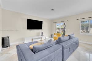 13211 NW 7th Dr, Plantation, FL 33325, Sold 11/01/23