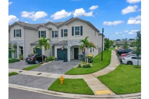 2691 SE 13th St, Homestead, FL 33035, Sold 09/26/23