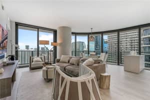 55 SW 9th St Apt 4001, Miami, FL 33130, Sold 12/22/23
