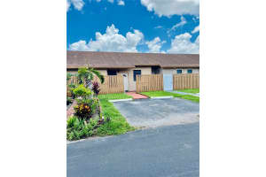 19037 NW 67th Pl, Hialeah, FL 33015, Sold 10/18/23