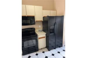 19037 NW 67th Pl, Hialeah, FL 33015, Sold 10/18/23