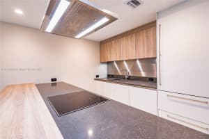 1000 Brickell Plaza Unit 2105, Miami, FL 33131, Sold 10/31/23