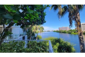 5091 NW 7th St, Miami, FL 33126, Sold 08/25/23