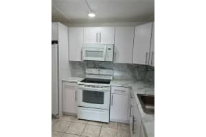 13701 Kendale Lakes Cir b 211, Miami, FL 33183, Sold 10/06/23