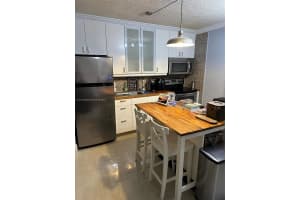 130 S Shore Dr #2b, Miami Beach, FL 33141, Sold 10/20/23