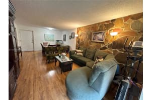 8411 NW 8th St APT 211, Miami, FL 33126, Sold 12/20/23