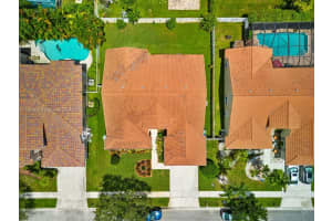 355 SW 188th Ave, Pembroke Pines, FL 33029, Sold 09/07/23