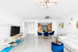 1455 Ocean Dr APT 811, Miami Beach, FL 33139, Sold 11/13/23