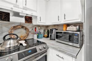 2075 SW 122nd Ave APT 313, Miami, FL 33175, Sold 10/13/23