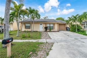 5866 Triphammer Rd, Lake Worth, FL 33463, Sold 10/23/23