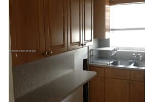 221 Meridian Ave APT 504, Miami Beach, FL 33139, Sold 02/23/24