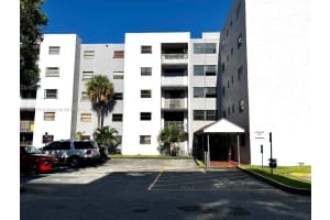 8185 NW 7th St APT 319, Miami, FL 33126, Sold 09/15/23