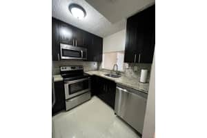 8185 NW 7th St APT 319, Miami, FL 33126, Sold 09/15/23