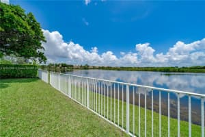 11885 SW 7th St, Pembroke Pines, FL 33025, Sold 09/13/23