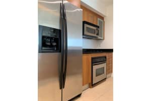325 S Biscayne Blvd #3318, Miami, FL 33131, Sold 10/03/23