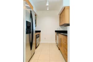 325 S Biscayne Blvd #3318, Miami, FL 33131, Sold 10/03/23