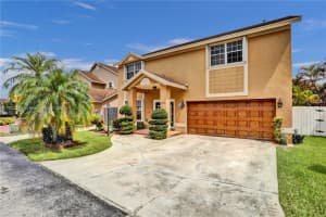 7825 NW 192nd St, Hialeah, FL 33015, Sold 10/04/23
