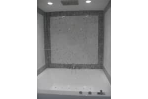 200 Biscayne Blvd Way APT 3711, Miami, FL 33131, Sold 12/01/23
