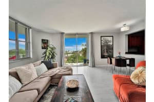 6900 Bay Dr #5d, Miami Beach, FL 33141, Sold 09/03/24