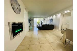 900 NE 195th St APT 214, Miami, FL 33179, Sold 10/10/23