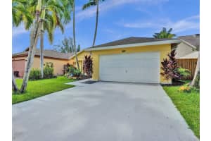 5016 Arbor Glen Cir, Lake Worth, FL 33463, Sold 09/22/23