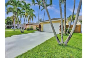 5016 Arbor Glen Cir, Lake Worth, FL 33463, Sold 09/22/23