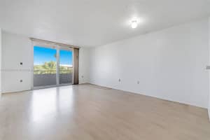 465 Ocean Dr APT 505, Miami Beach, FL 33139, Sold 04/19/24
