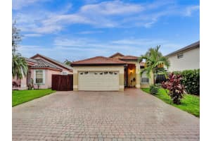 19650 NW 84th Ave, Hialeah, FL 33015, Sold 10/31/23