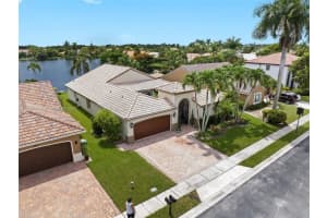 415 SW 200th Terrace, Pembroke Pines, FL 33029, Sold 09/28/23